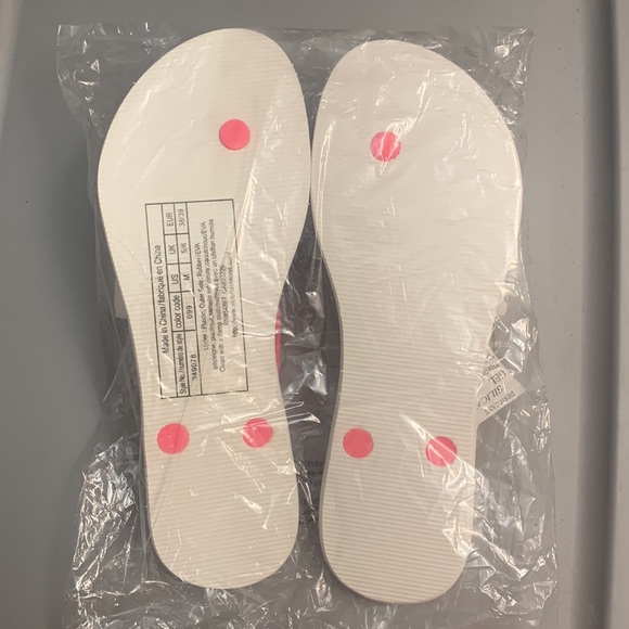 Victoria’s Secret Flip Flops - Picture 2 of 3
